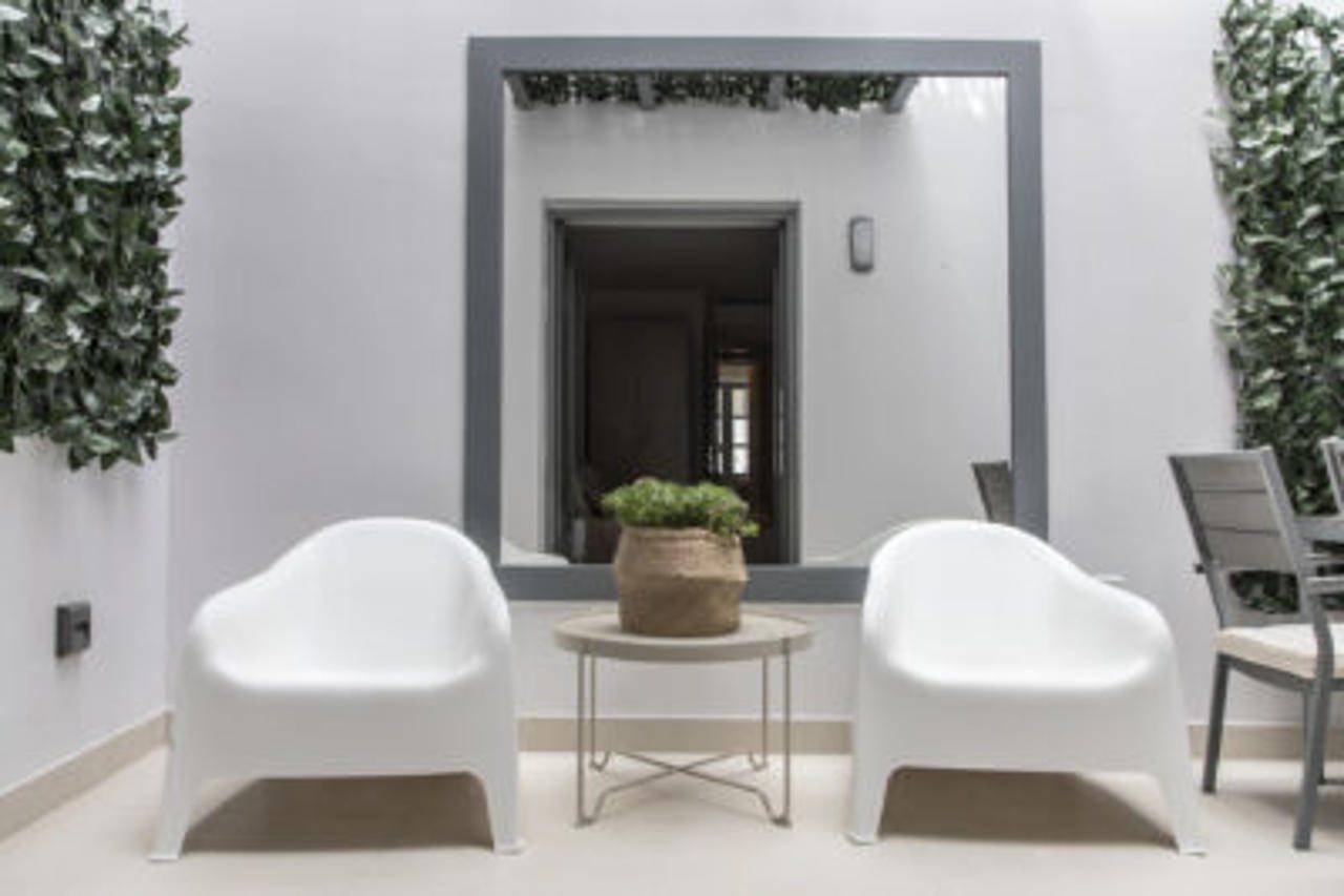 Gallery Suites & Residences Pire Dış mekan fotoğraf