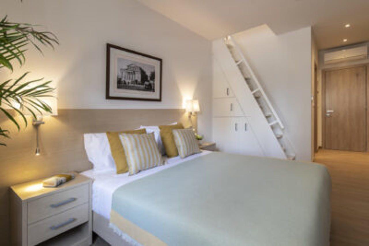 Gallery Suites & Residences Pire Dış mekan fotoğraf